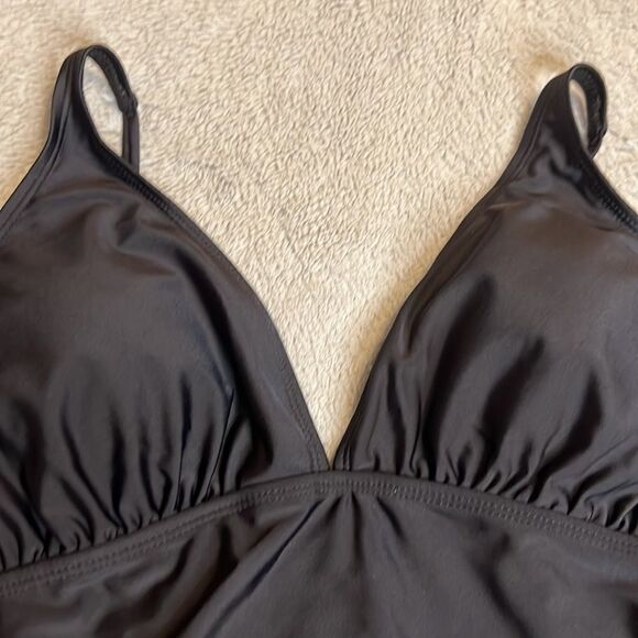 NWT Jones New York Black One Piece Swimsuit - Size Medium - Picture 6 of 14
